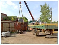 Перевозка гранитных плит в паллетах машиной с кран манипулятором грузоподъемностью платформы 14 тонн.